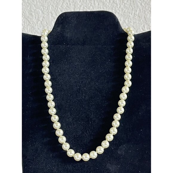Vintage 8mm Faux Pearl Necklace 18 Inch with Gold Tone Clasp Elegant Wedding GUC - Picture 1 of 5